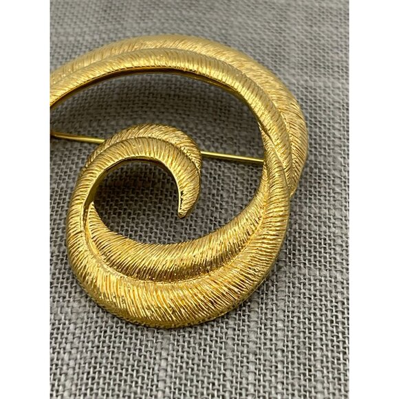 Vintage Gold Tone Brooch Circle Feathers Leaf 2" - Picture 4 of 6